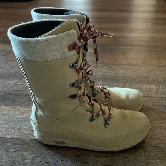 Chaco Boots.  Size 8.  Very good condition - Picture 1 of 10